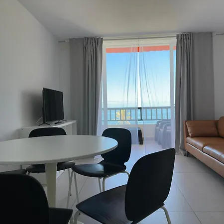 Parque Santiago Ii , Renovated, Ocean View, Heated Swimming Pool ! * Плая-де-лас-Америкас