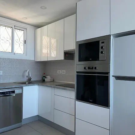 Parque Santiago Ii , Renovated, Ocean View, Heated Swimming Pool ! * Плая-де-лас-Америкас